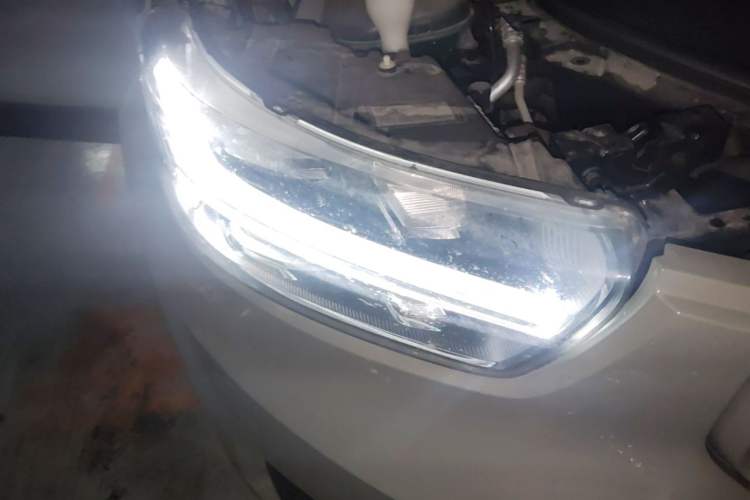 Used Volvo XC40 New Energy 2021 P8 Pure Electric All-Wheel Drive Smart Luxury Sport Edition Right Front Headlight