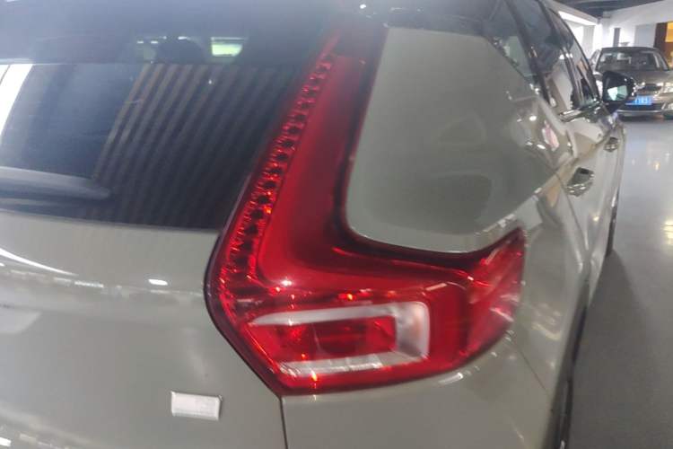 Used Volvo XC40 New Energy 2021 P8 Pure Electric All-Wheel Drive Smart Luxury Sport Edition Right Rear Taillight