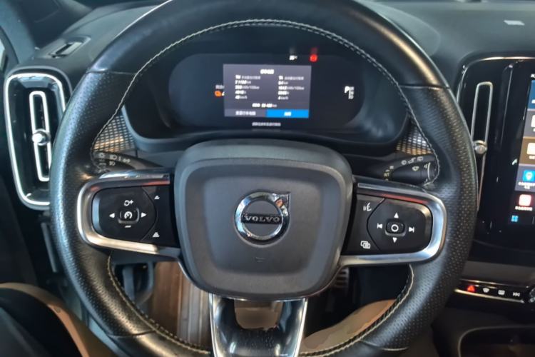 Used Volvo XC40 New Energy 2021 P8 Pure Electric All-Wheel Drive Smart Luxury Sport Edition Steering Wheel