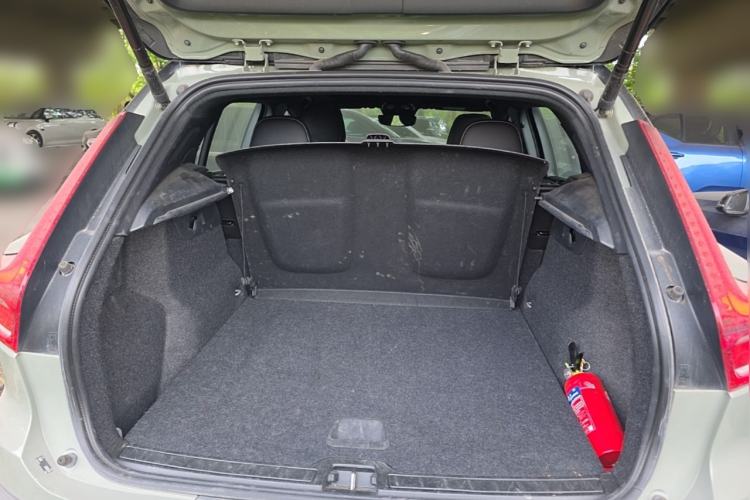Used Volvo XC40 New Energy 2021 P8 Pure Electric All-Wheel Drive Smart Luxury Sport Edition Trunk