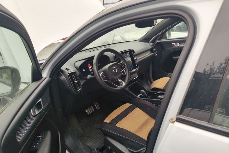 Used Volvo XC40 New Energy 2021 P8 Pure Electric All-Wheel Drive Smart Luxury Sport Edition Driver Seat