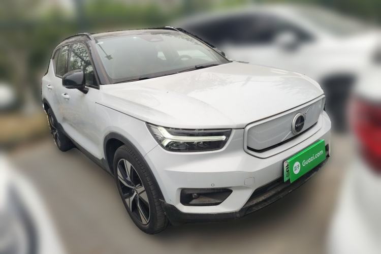 Used Volvo XC40 New Energy 2021 P8 Pure Electric All-Wheel Drive Smart Luxury Sport Edition Front Right 45 Deg