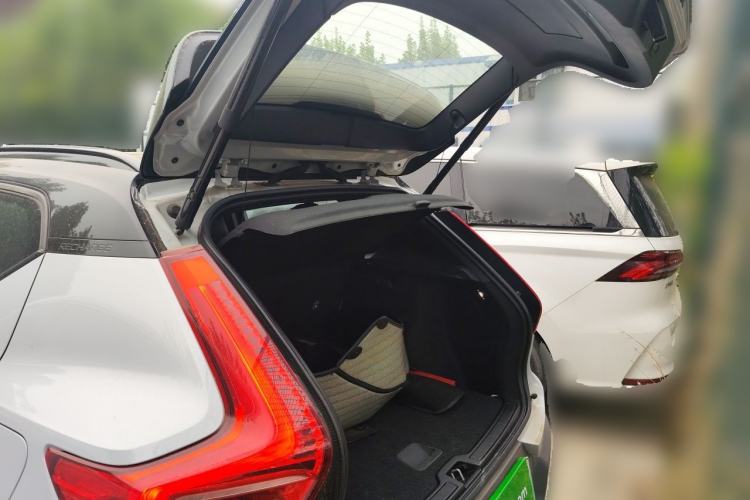 Used Volvo XC40 New Energy 2021 P8 Pure Electric All-Wheel Drive Smart Luxury Sport Edition Trunk