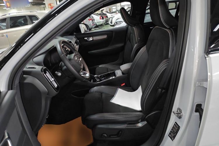 Used Volvo XC40 New Energy 2021 P8 Pure Electric All-Wheel Drive Smart Luxury Sport Edition Left Front Seat