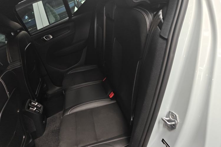 Used Volvo XC40 New Energy 2021 P8 Pure Electric All-Wheel Drive Smart Luxury Sport Edition Left Rear Seat