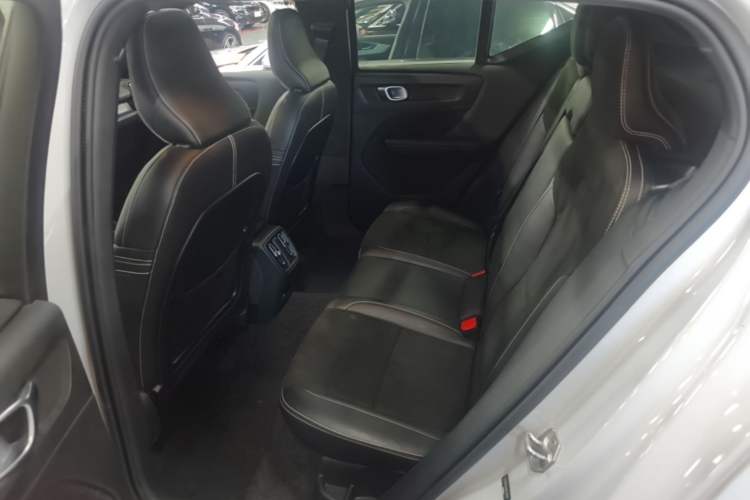Used Volvo XC40 New Energy 2021 P8 Pure Electric All-Wheel Drive Smart Luxury Sport Edition Left Rear Seat