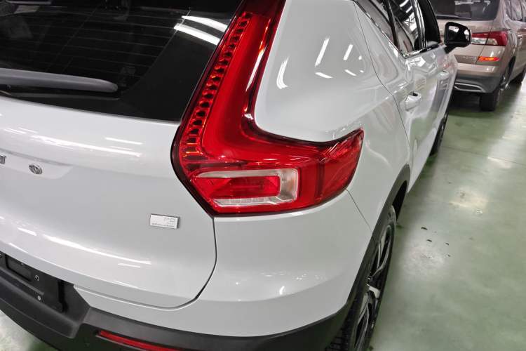 Used Volvo XC40 New Energy 2021 P8 Pure Electric All-Wheel Drive Smart Luxury Sport Edition Right Rear Taillight