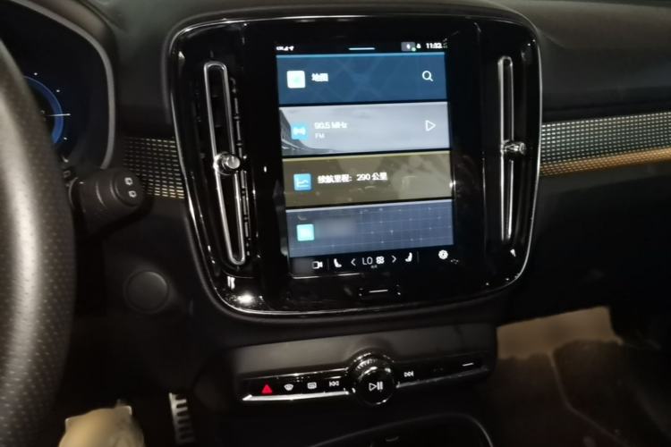 Used Volvo XC40 New Energy 2021 P8 Pure Electric All-Wheel Drive Smart Luxury Sport Edition Audio And AC Panel