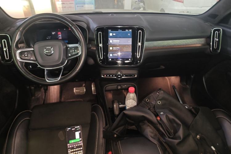 Used Volvo XC40 New Energy 2021 P8 Pure Electric All-Wheel Drive Smart Luxury Sport Edition Center Console