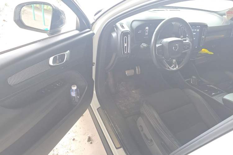 Used Volvo XC40 New Energy 2021 P8 Pure Electric All-Wheel Drive Smart Luxury Sport Edition Driver Seat