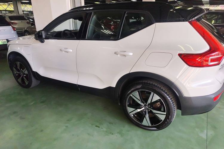 Used Volvo XC40 New Energy 2021 P8 Pure Electric All-Wheel Drive Smart Luxury Sport Edition Exterior 3