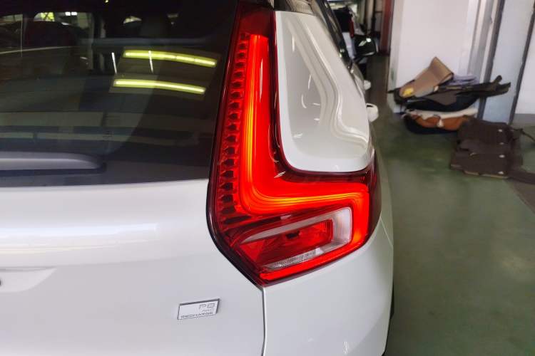 Used Volvo XC40 New Energy 2021 P8 Pure Electric All-Wheel Drive Smart Luxury Sport Edition Exterior 6