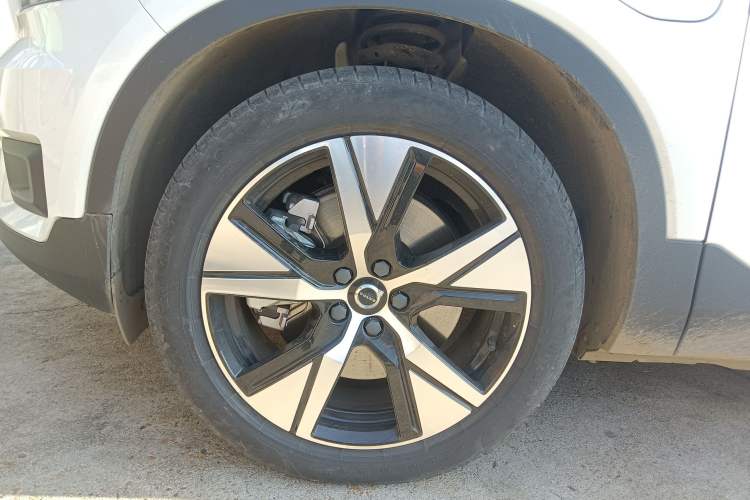Used Volvo XC40 New Energy 2021 P8 Pure Electric All-Wheel Drive Smart Luxury Sport Edition Exterior 7