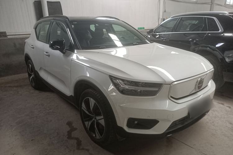 Used Volvo XC40 New Energy 2021 P8 Pure Electric All-Wheel Drive Smart Luxury Sport Edition Front Right 45 Deg