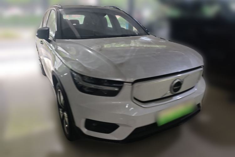 Used Volvo XC40 New Energy 2021 P8 Pure Electric All-Wheel Drive Smart Luxury Sport Edition Front Right 45 Deg