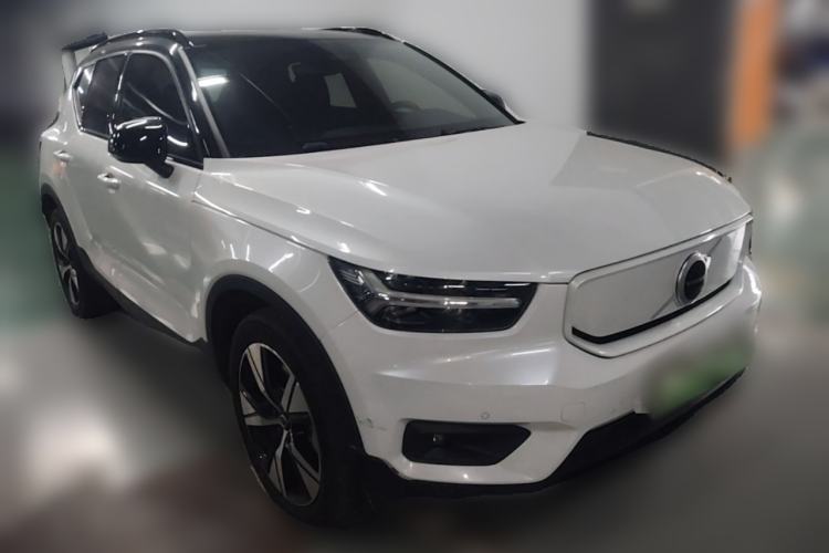 Used Volvo XC40 New Energy 2021 P8 Pure Electric All-Wheel Drive Smart Luxury Sport Edition Front Right 45 Deg