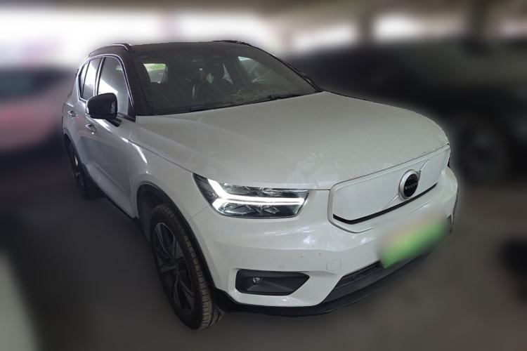 Used Volvo XC40 New Energy 2021 P8 Pure Electric All-Wheel Drive Smart Luxury Sport Edition Front Right 45 Deg