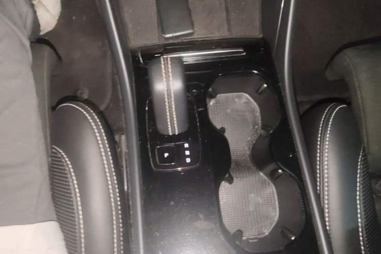 Used Volvo XC40 New Energy 2021 P8 Pure Electric All-Wheel Drive Smart Luxury Sport Edition Gear Lever