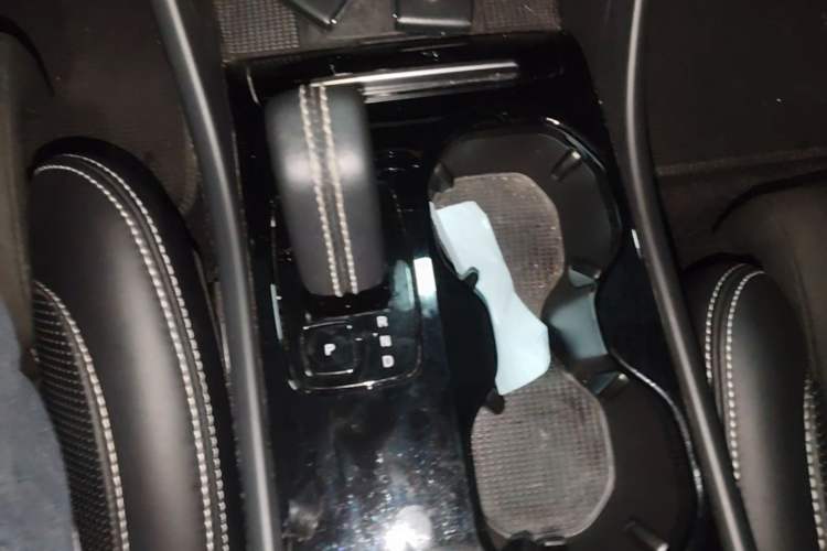 Used Volvo XC40 New Energy 2021 P8 Pure Electric All-Wheel Drive Smart Luxury Sport Edition Gear Lever