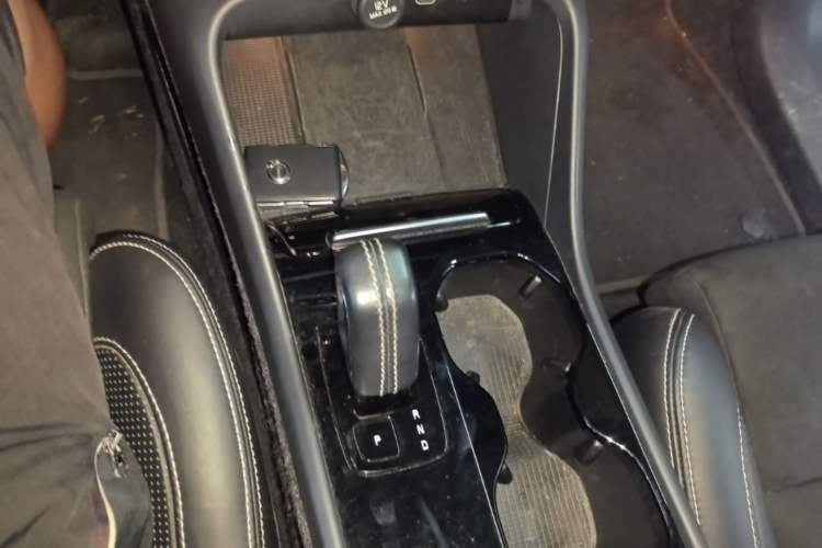Used Volvo XC40 New Energy 2021 P8 Pure Electric All-Wheel Drive Smart Luxury Sport Edition Gear Lever