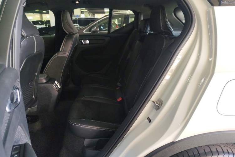 Used Volvo XC40 New Energy 2021 P8 Pure Electric All-Wheel Drive Smart Luxury Sport Edition Interior 4