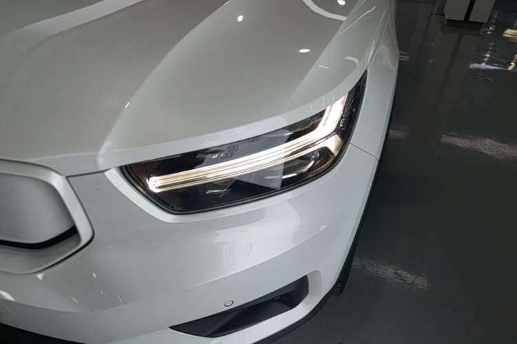 Used Volvo XC40 New Energy 2021 P8 Pure Electric All-Wheel Drive Smart Luxury Sport Edition Left Front Headlight