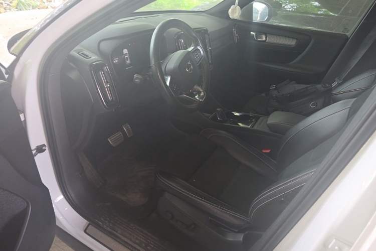 Used Volvo XC40 New Energy 2021 P8 Pure Electric All-Wheel Drive Smart Luxury Sport Edition Left Front Seat