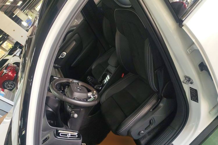 Used Volvo XC40 New Energy 2021 P8 Pure Electric All-Wheel Drive Smart Luxury Sport Edition Left Front Seat