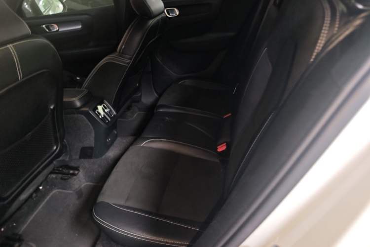 Used Volvo XC40 New Energy 2021 P8 Pure Electric All-Wheel Drive Smart Luxury Sport Edition Left Rear Seat