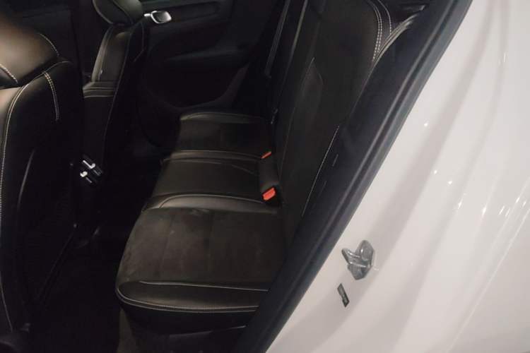 Used Volvo XC40 New Energy 2021 P8 Pure Electric All-Wheel Drive Smart Luxury Sport Edition Left Rear Seat