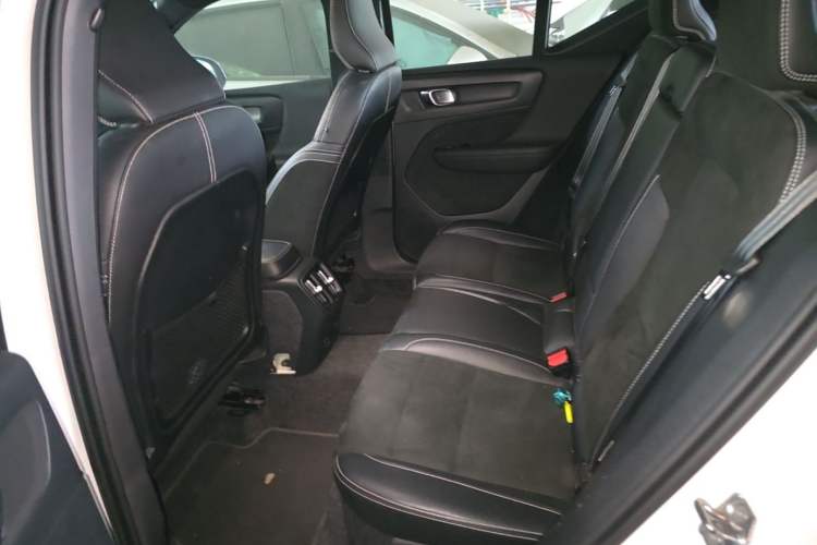 Used Volvo XC40 New Energy 2021 P8 Pure Electric All-Wheel Drive Smart Luxury Sport Edition Left Rear Seat