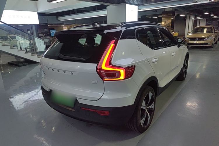 Used Volvo XC40 New Energy 2021 P8 Pure Electric All-Wheel Drive Smart Luxury Sport Edition Rear Right 45 Deg