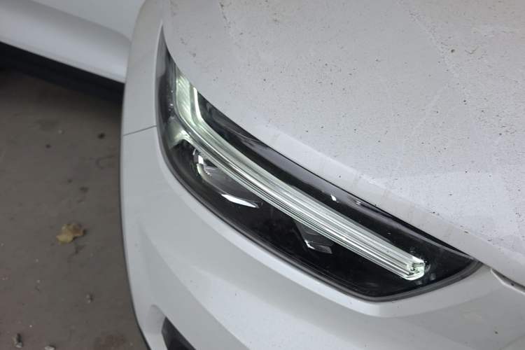 Used Volvo XC40 New Energy 2021 P8 Pure Electric All-Wheel Drive Smart Luxury Sport Edition Right Front Headlight