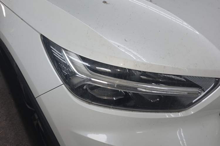Used Volvo XC40 New Energy 2021 P8 Pure Electric All-Wheel Drive Smart Luxury Sport Edition Right Front Headlight