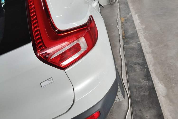 Used Volvo XC40 New Energy 2021 P8 Pure Electric All-Wheel Drive Smart Luxury Sport Edition Right Rear Taillight