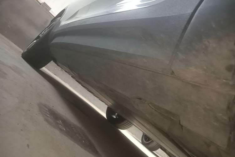 Used Volvo XC40 New Energy 2021 P8 Pure Electric All-Wheel Drive Smart Luxury Sport Edition Right Side Sill