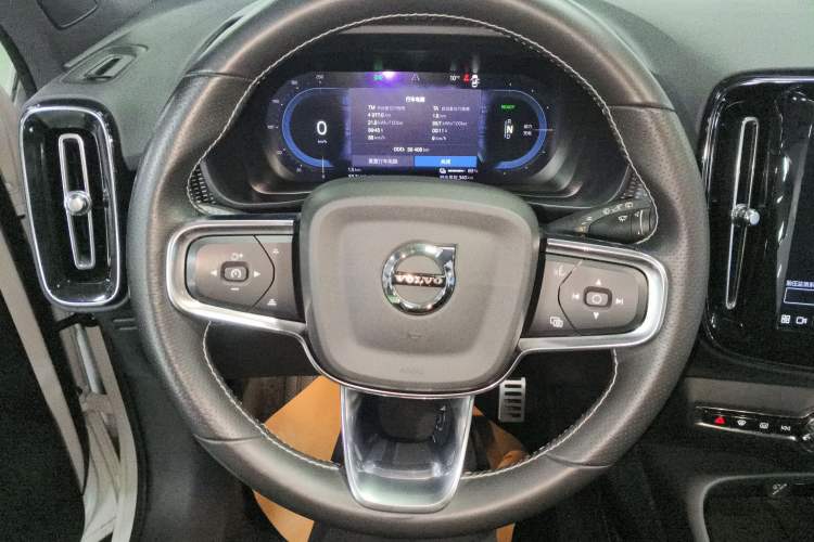 Used Volvo XC40 New Energy 2021 P8 Pure Electric All-Wheel Drive Smart Luxury Sport Edition Steering Wheel