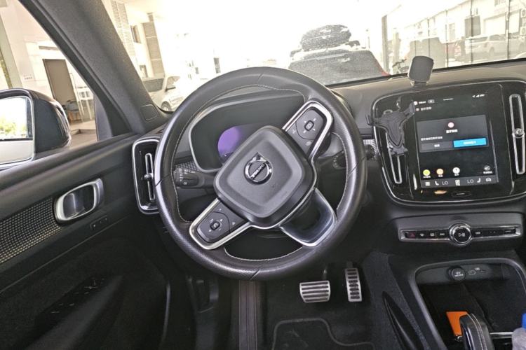 Used Volvo XC40 New Energy 2021 P8 Pure Electric All-Wheel Drive Smart Luxury Sport Edition Steering Wheel