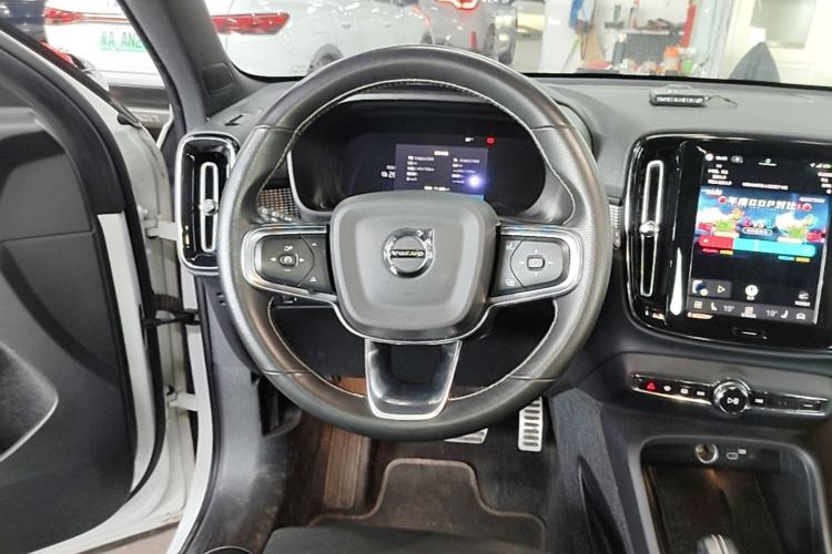 Used Volvo XC40 New Energy 2021 P8 Pure Electric All-Wheel Drive Smart Luxury Sport Edition Steering Wheel