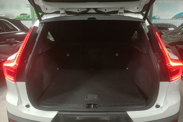 Used Volvo XC40 New Energy 2021 P8 Pure Electric All-Wheel Drive Smart Luxury Sport Edition Trunk