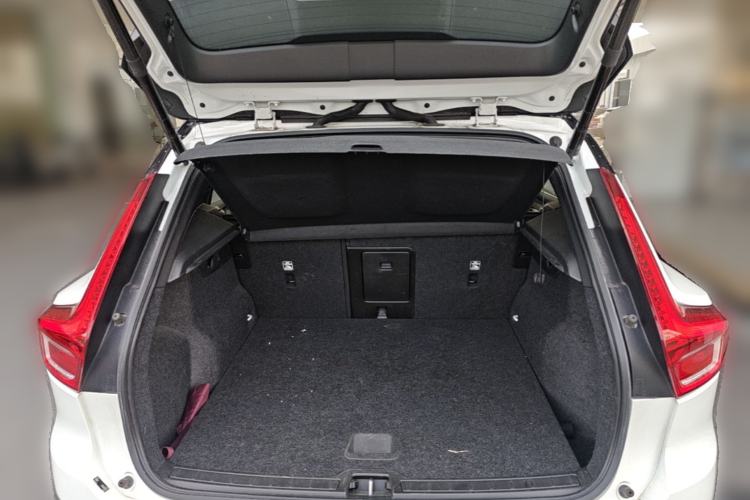 Used Volvo XC40 New Energy 2021 P8 Pure Electric All-Wheel Drive Smart Luxury Sport Edition Trunk