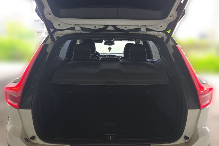 Used Volvo XC40 New Energy 2021 P8 Pure Electric All-Wheel Drive Smart Luxury Sport Edition Trunk