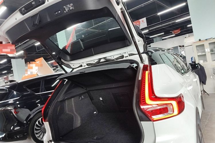 Used Volvo XC40 New Energy 2021 P8 Pure Electric All-Wheel Drive Smart Luxury Sport Edition Trunk