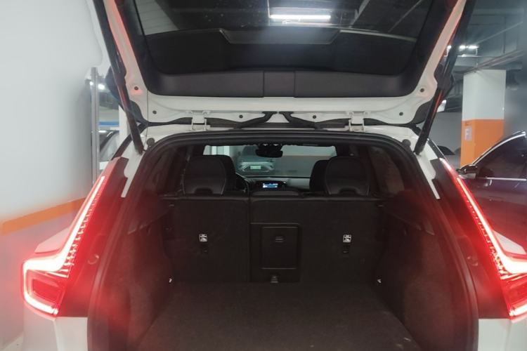 Used Volvo XC40 New Energy 2021 P8 Pure Electric All-Wheel Drive Smart Luxury Sport Edition Trunk
