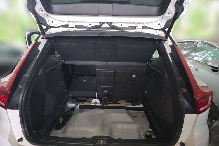 Used Volvo XC40 New Energy 2021 P8 Pure Electric All-Wheel Drive Smart Luxury Sport Edition Trunk