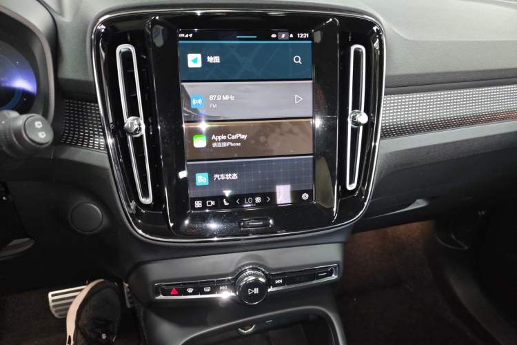Used Volvo XC40 New Energy 2022 Four-Wheel-Drive High-Performance PRO Version Audio And AC Panel