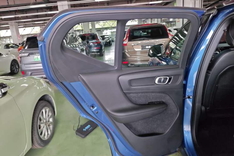 Used Volvo XC40 New Energy 2022 Four-Wheel-Drive High-Performance PRO Version Left Rear Door Interior