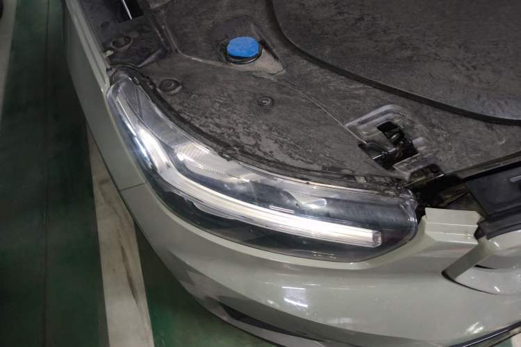 Used Volvo XC40 New Energy 2022 Long-Range Version Right Front Headlight