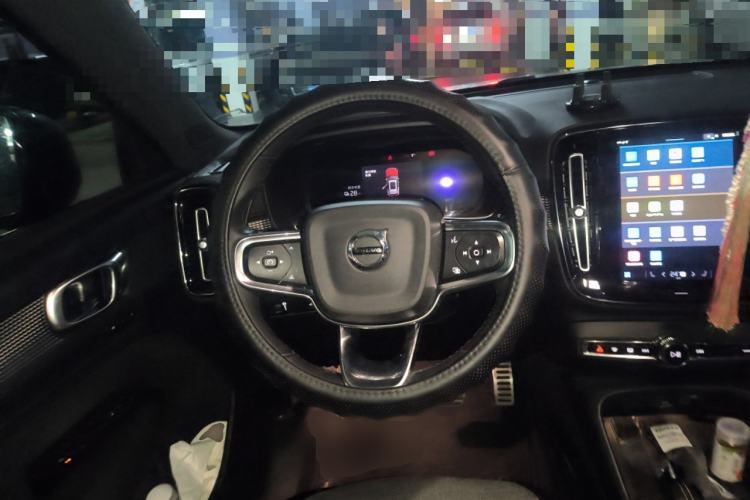 Used Volvo XC40 New Energy 2022 Long-Range Version Steering Wheel