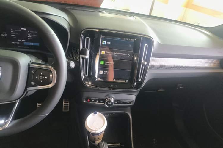 Used Volvo XC40 New Energy 2022 Long-Range Version Audio And AC Panel